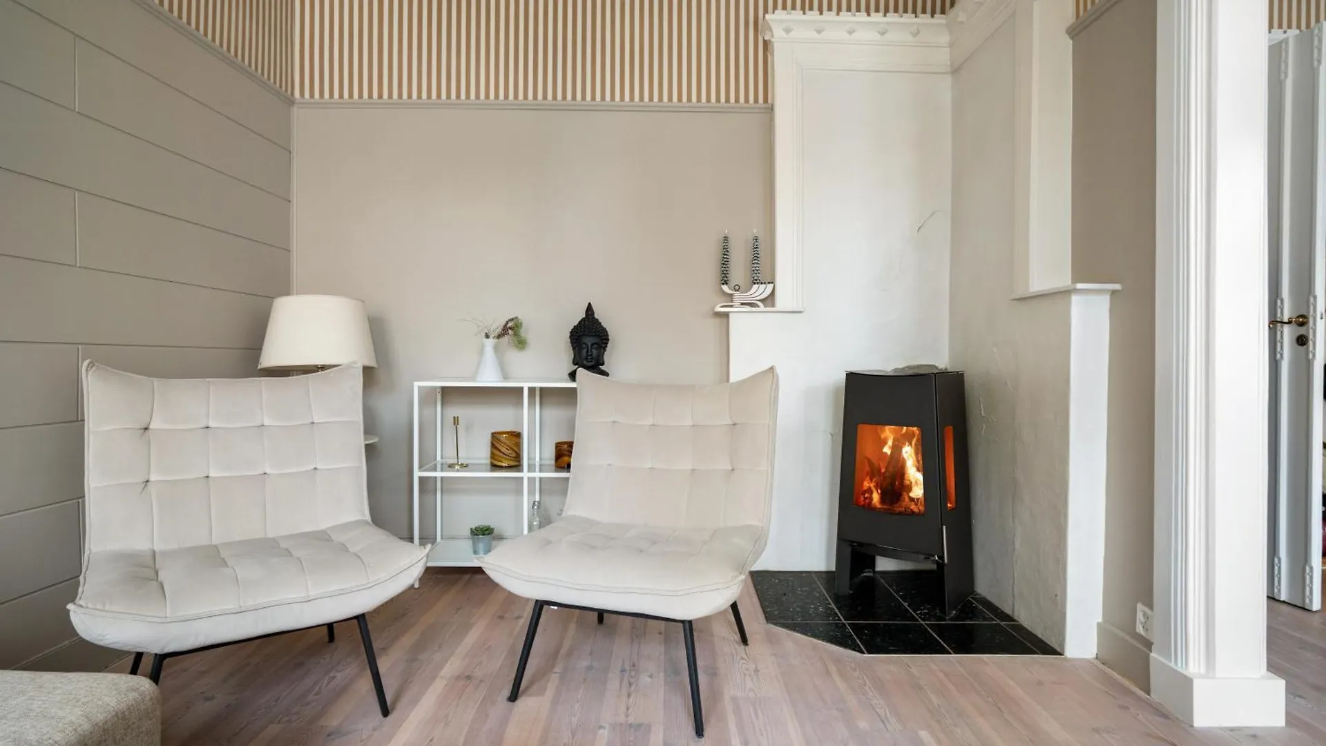 Experience The Luxury Lifestyle 100M From Bryggen! Lägenhet Bergen