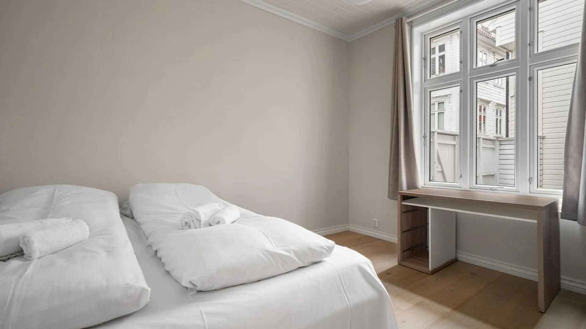 Experience The Luxury Lifestyle 100M From Bryggen! Lägenhet Bergen