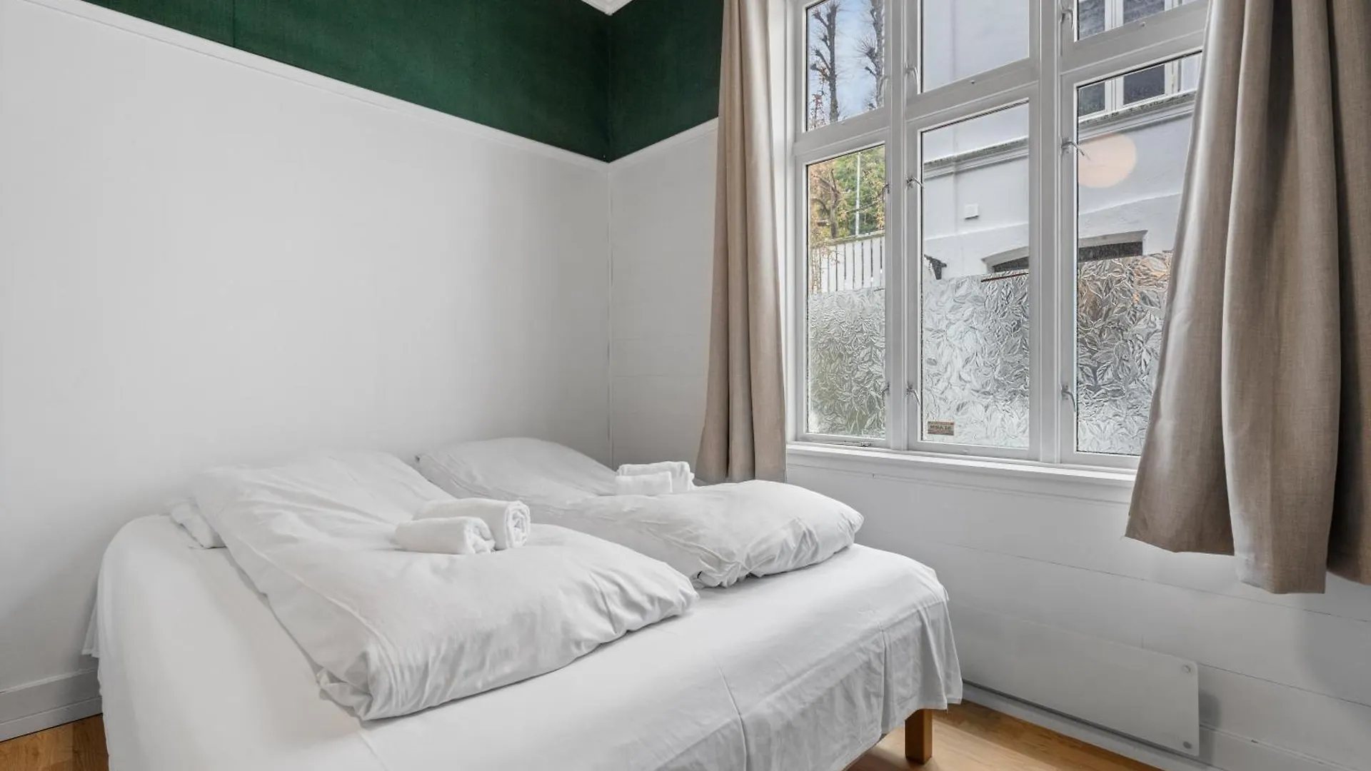 Experience The Luxury Lifestyle 100M From Bryggen! Lägenhet Bergen